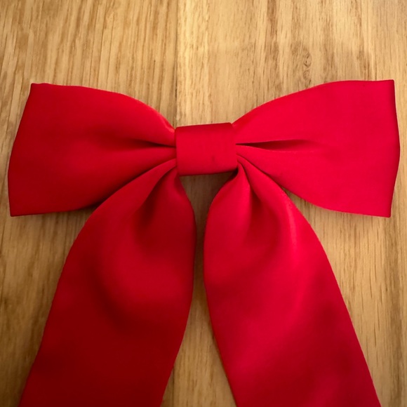 NWOT Red Bow - From European Boutique - Picture 4 of 5